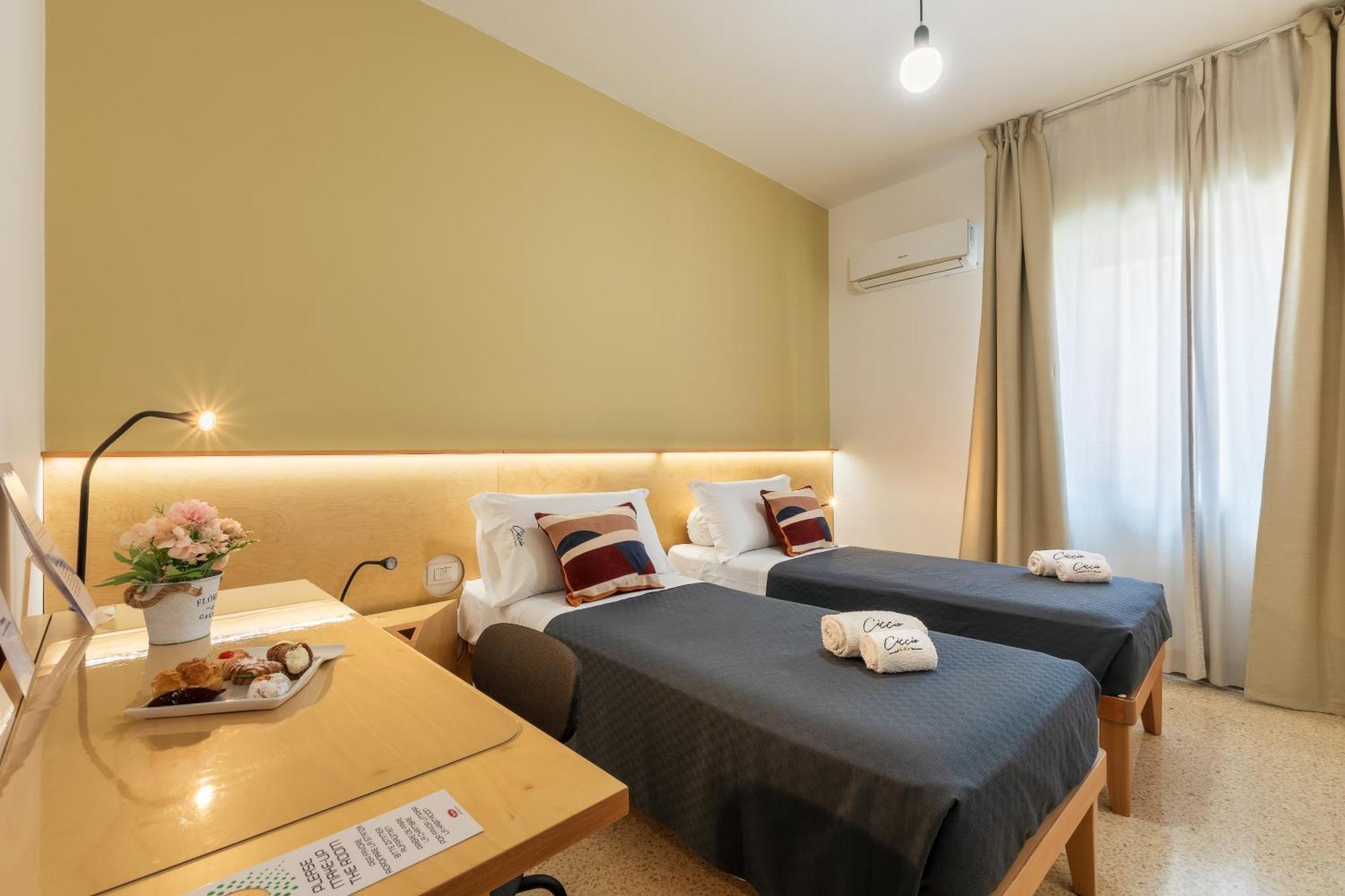 Ciccio Rooms And Breakfast - Self Check-In Palermo Bagian luar foto