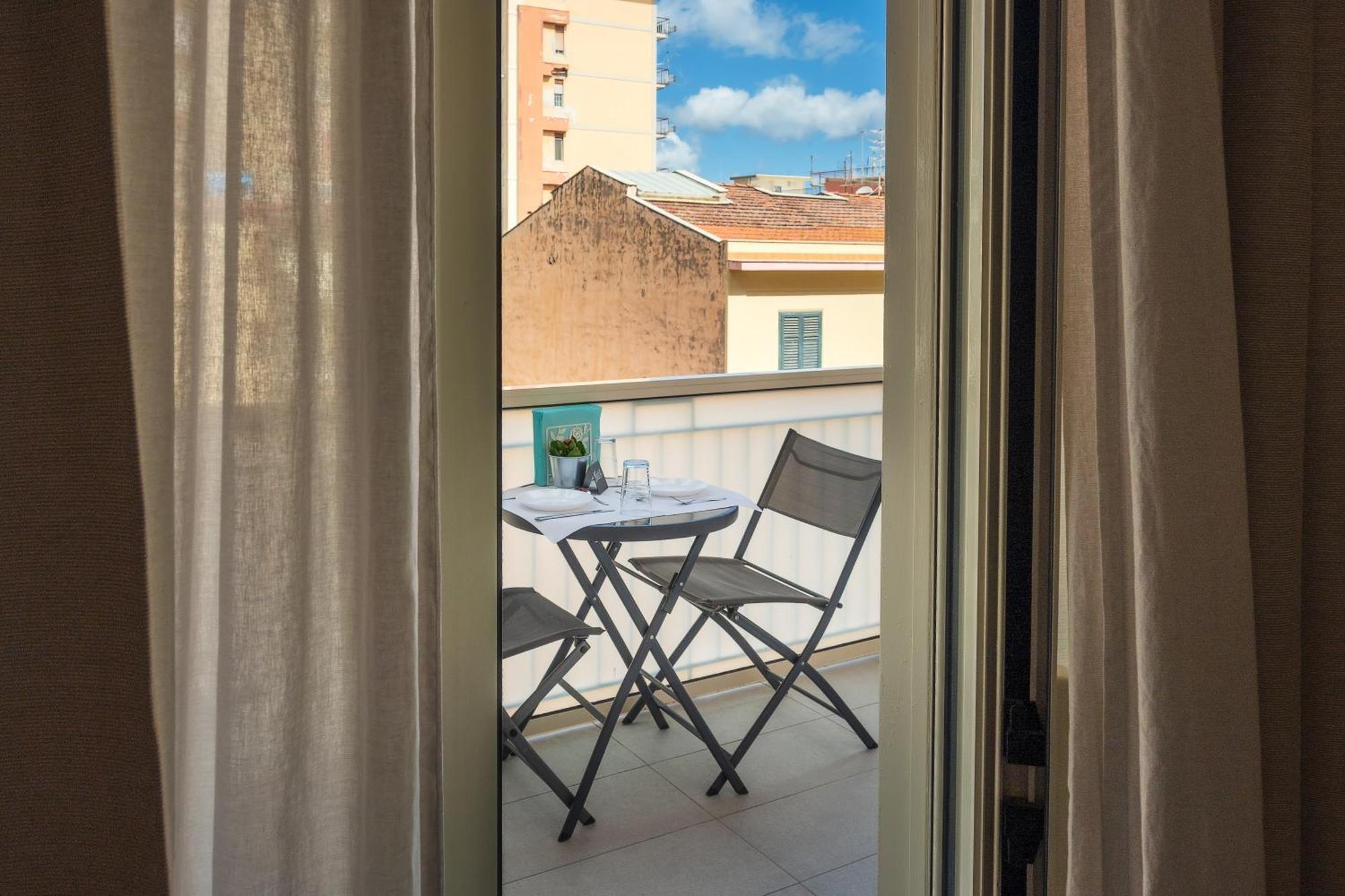 Ciccio Rooms And Breakfast - Self Check-In Palermo Bagian luar foto