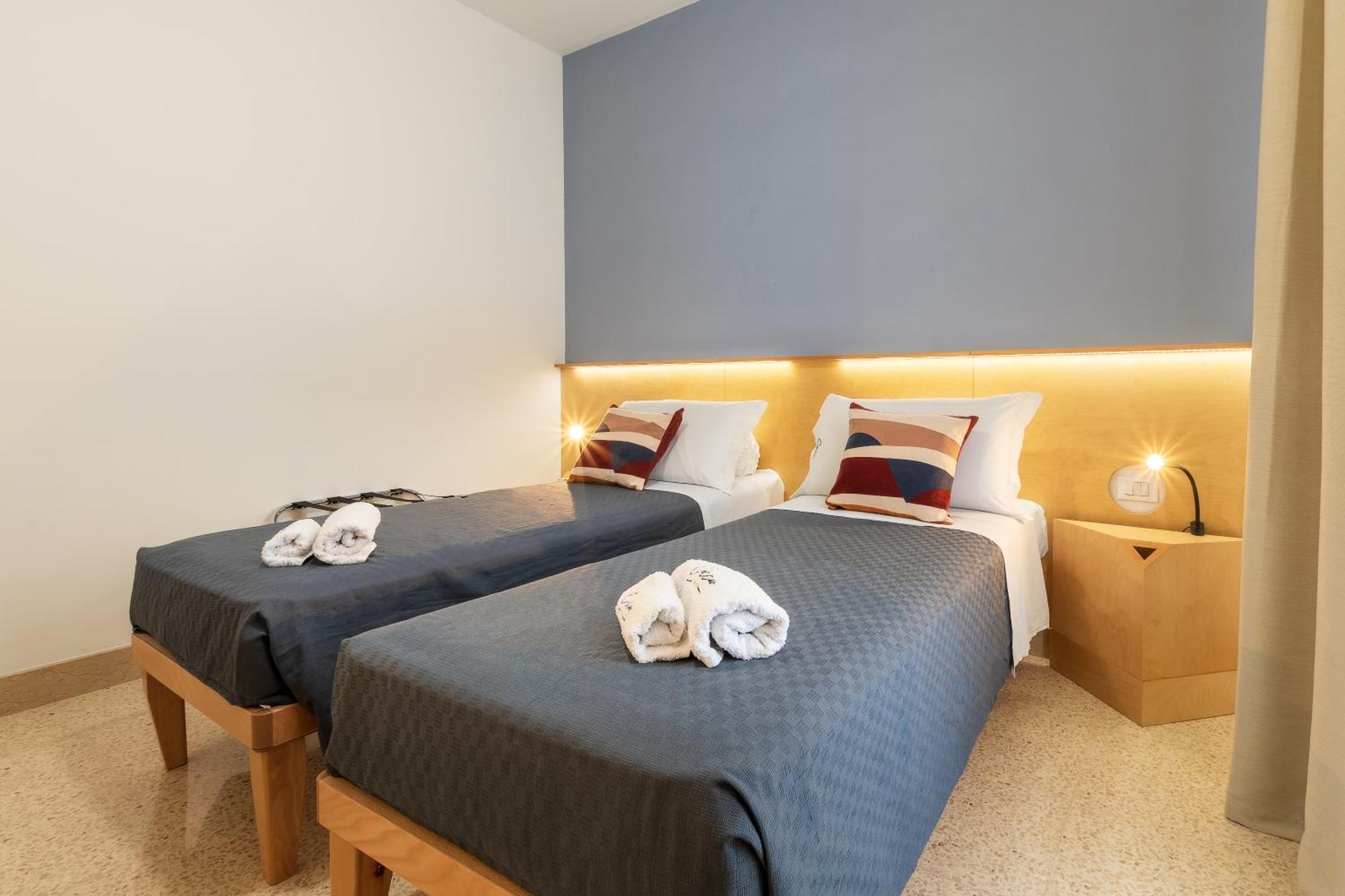 Ciccio Rooms And Breakfast - Self Check-In Palermo Bagian luar foto