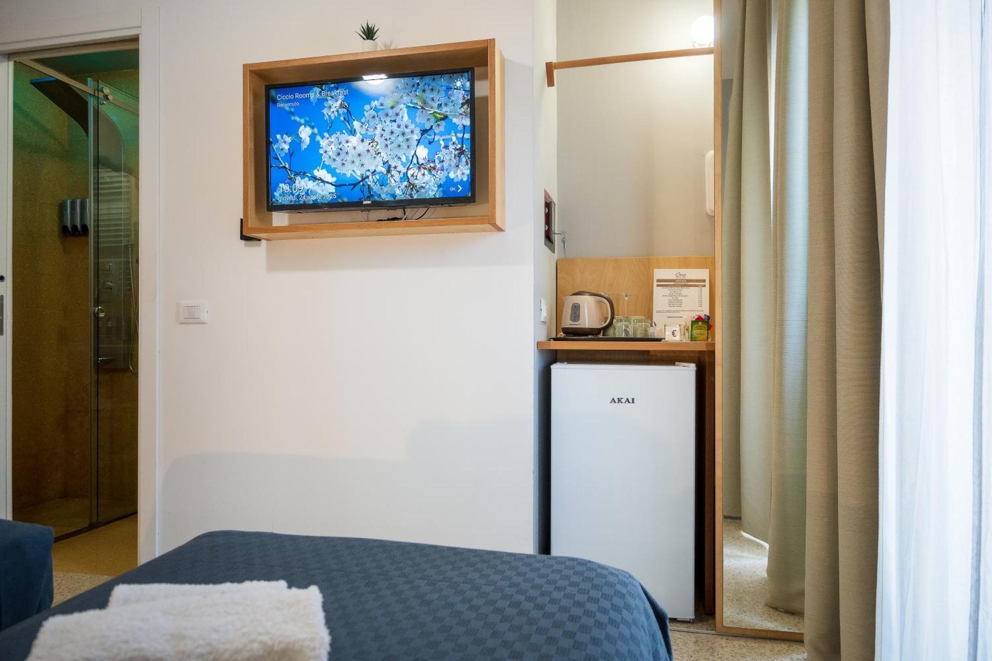 Ciccio Rooms And Breakfast - Self Check-In Palermo Bagian luar foto