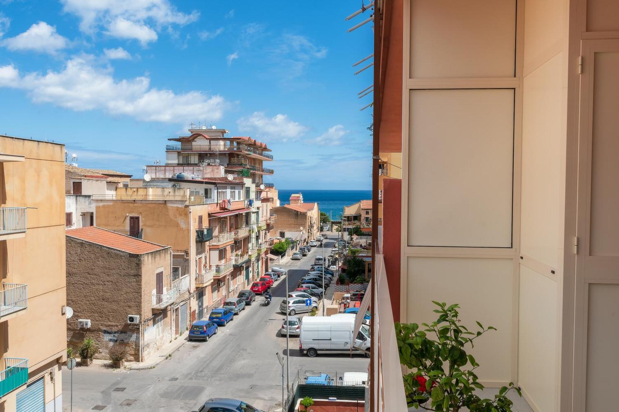 Ciccio Rooms And Breakfast - Self Check-In Palermo Bagian luar foto