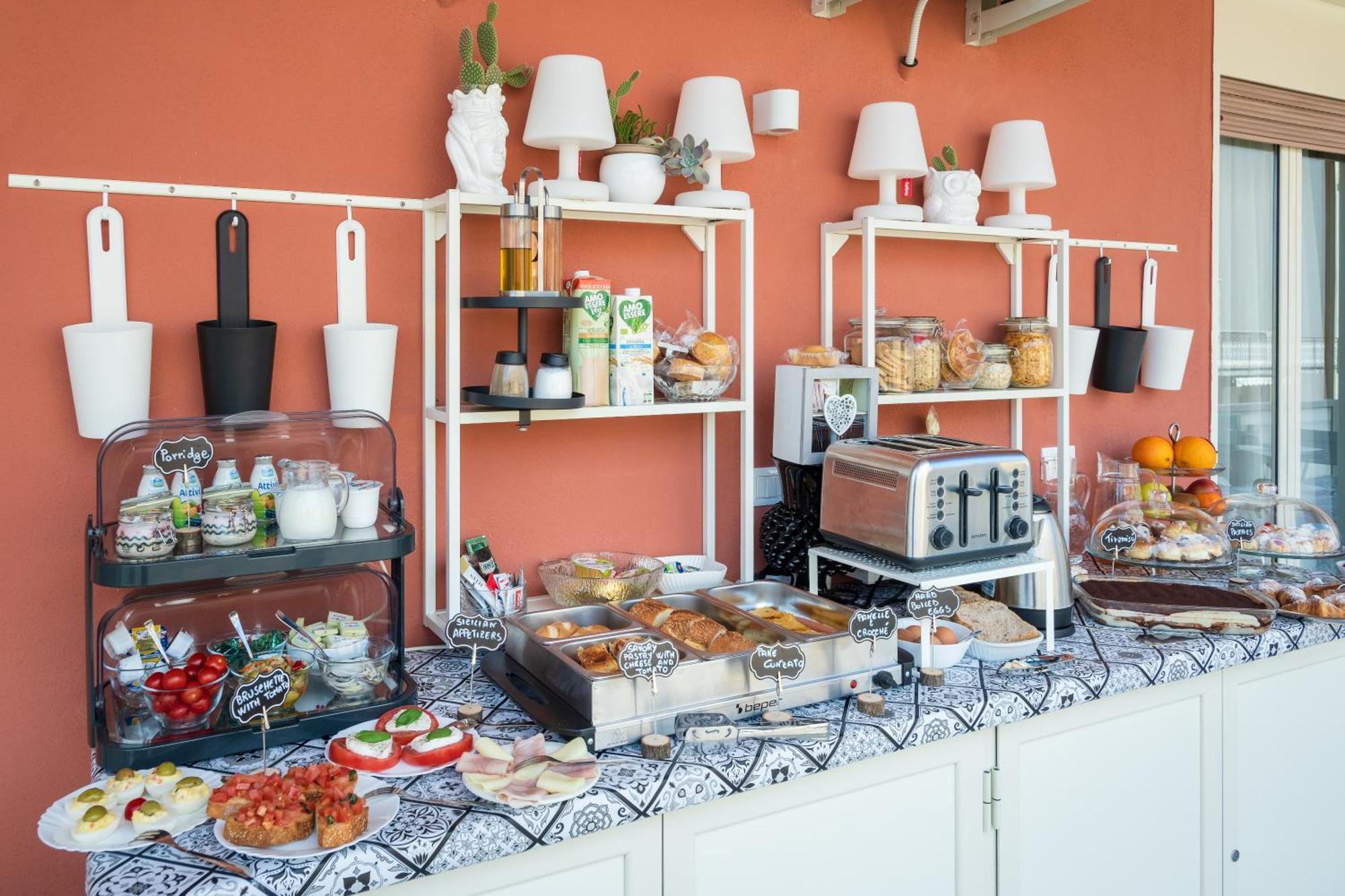 Ciccio Rooms And Breakfast - Self Check-In Palermo Bagian luar foto