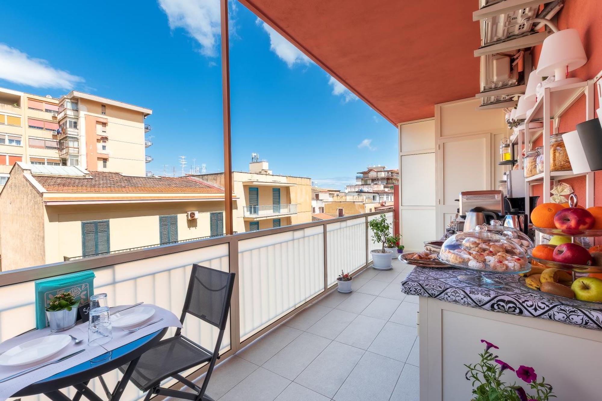 Ciccio Rooms And Breakfast - Self Check-In Palermo Bagian luar foto